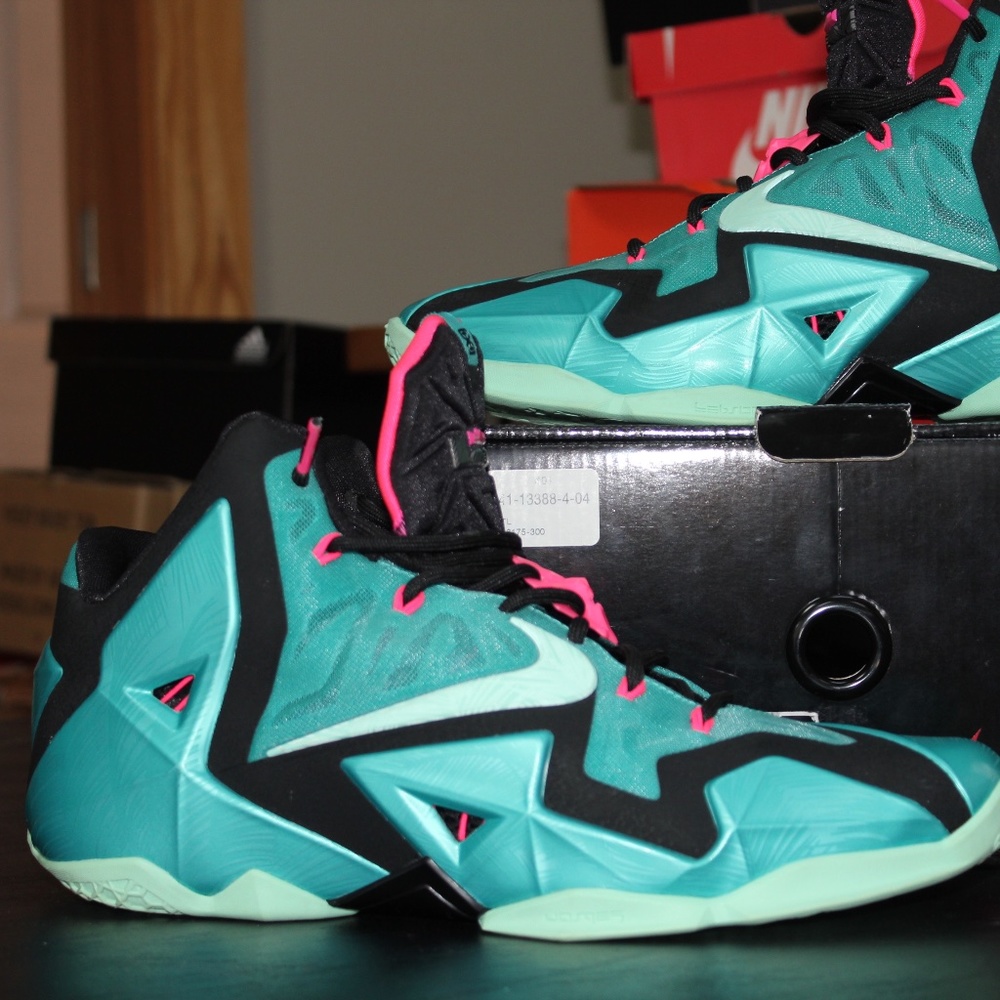 Nike LeBron James 11 South Beach 2014 616175-330